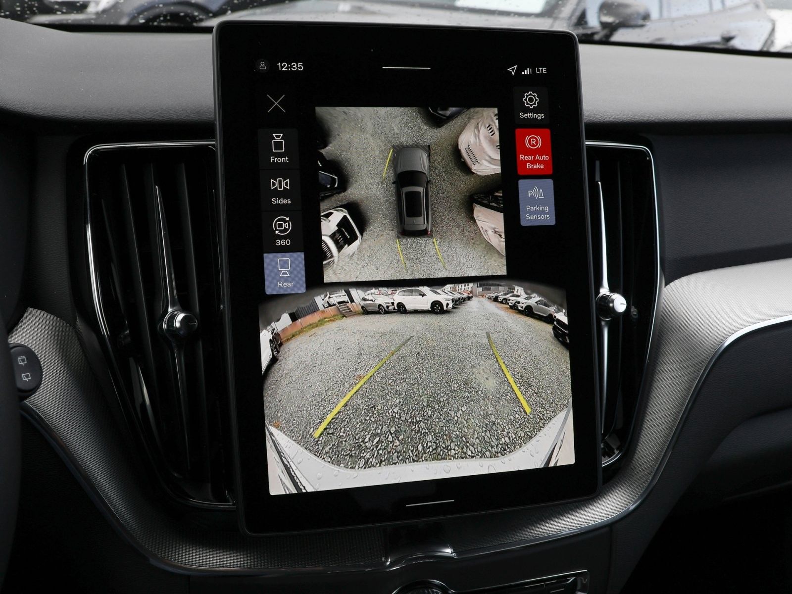 Fahrzeugabbildung Volvo XC60 Plus Black Edition T8 PHEV