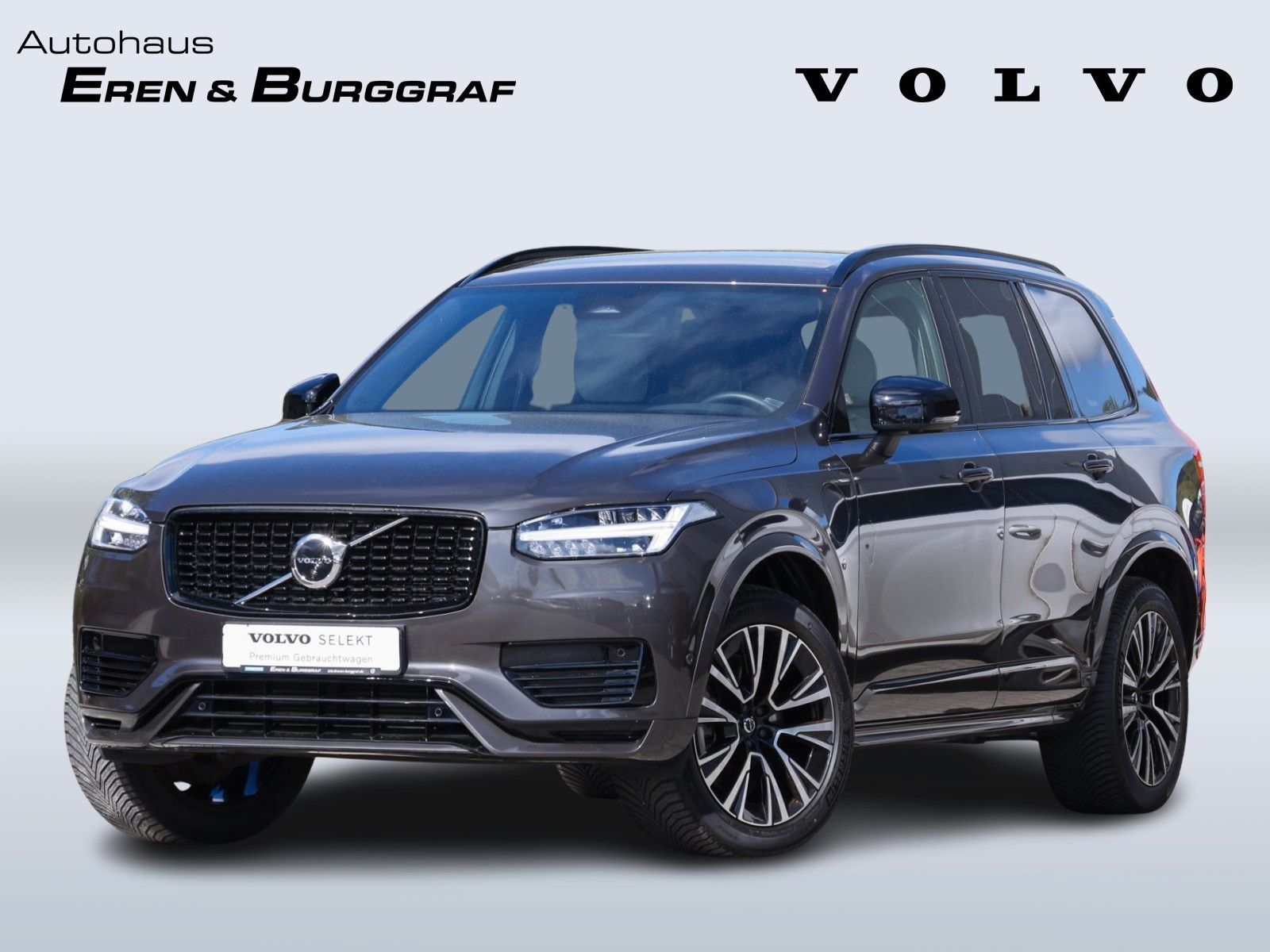 Volvo XC90 Plus Dark Recharge Plug-In Hybrid AWD