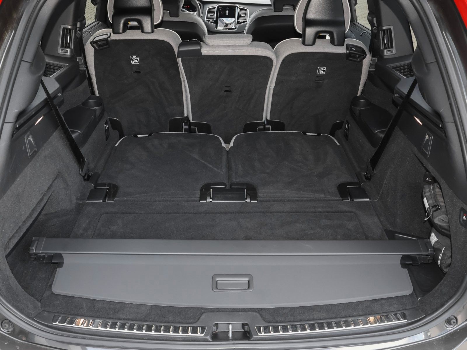 Fahrzeugabbildung Volvo XC90 Plus Dark Recharge Plug-In Hybrid AWD
