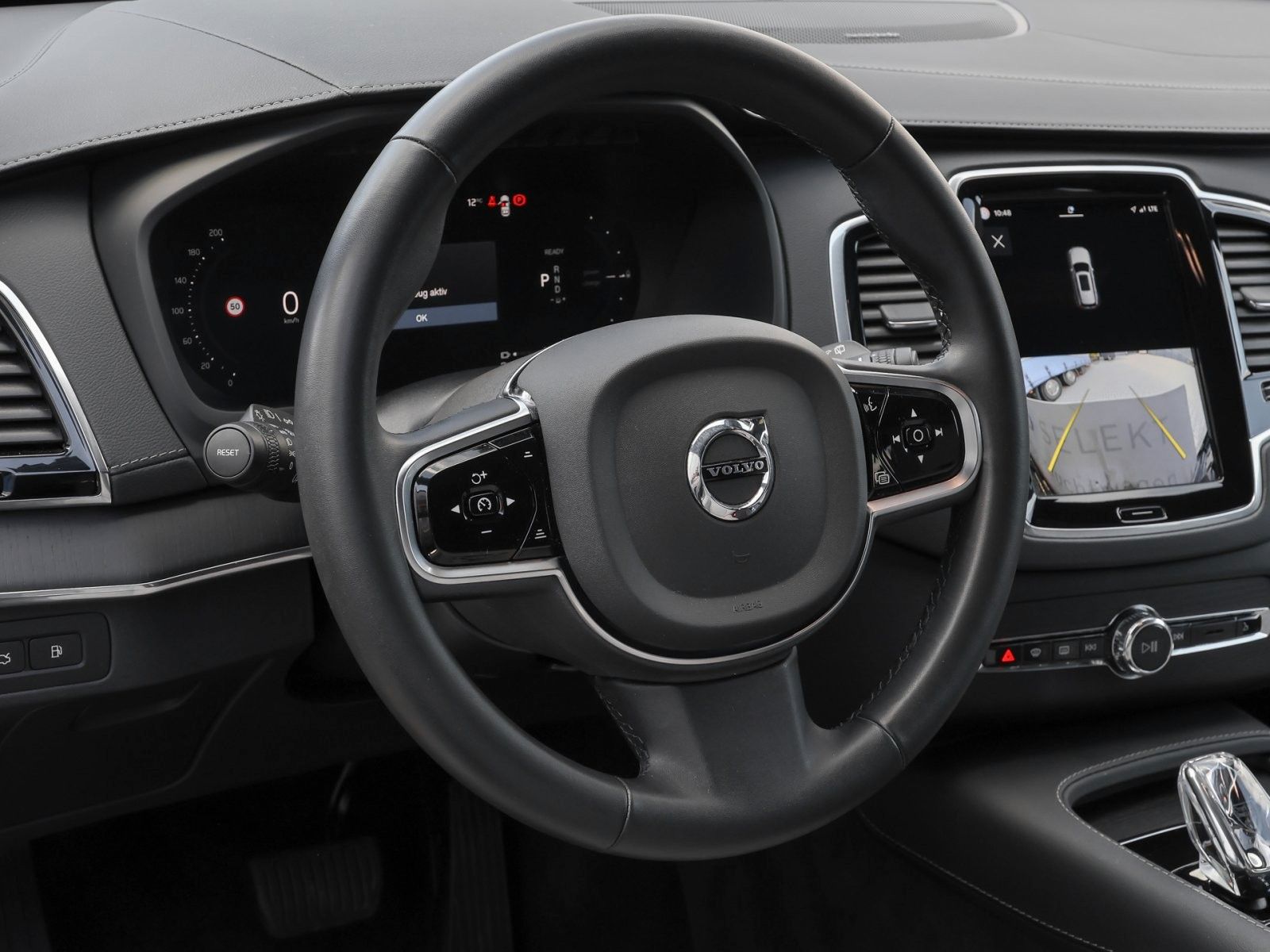 Fahrzeugabbildung Volvo XC90 Plus Dark Recharge Plug-In Hybrid AWD