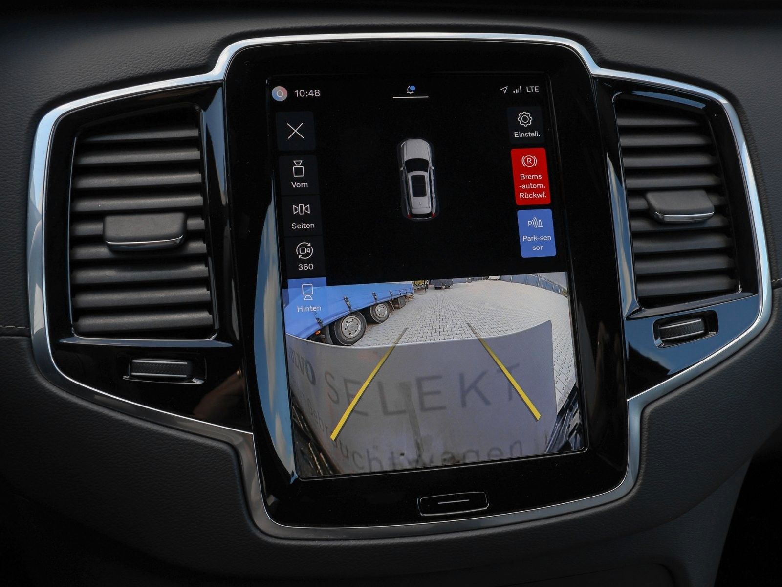 Fahrzeugabbildung Volvo XC90 Plus Dark Recharge Plug-In Hybrid AWD