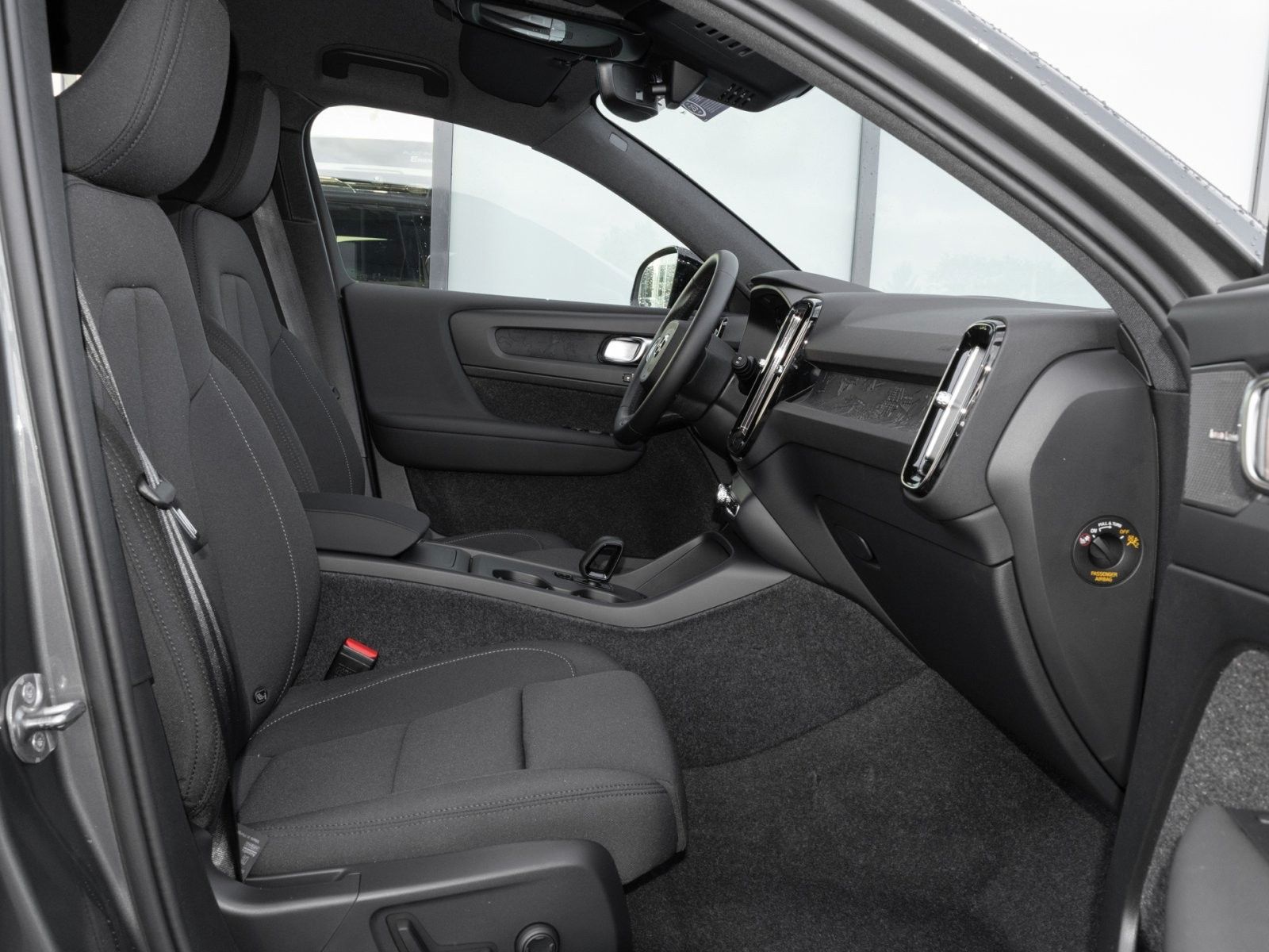 Fahrzeugabbildung Volvo EX40  Single Motor Extended Range Plus