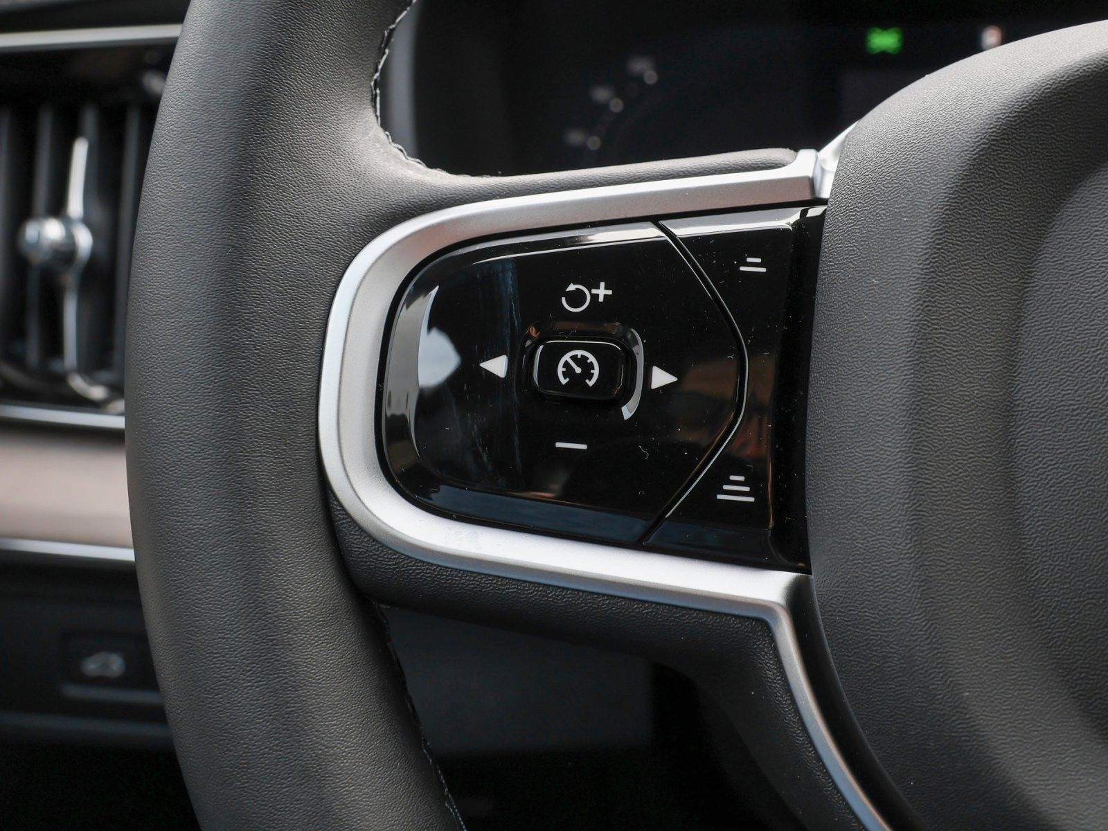 Fahrzeugabbildung Volvo XC90 Ultra Dark Recharge Plug-In Hybrid AWD