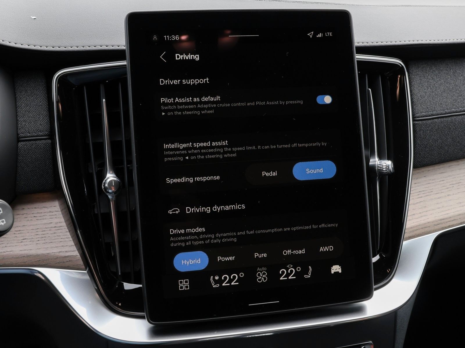 Fahrzeugabbildung Volvo XC90 Ultra Dark Recharge Plug-In Hybrid AWD