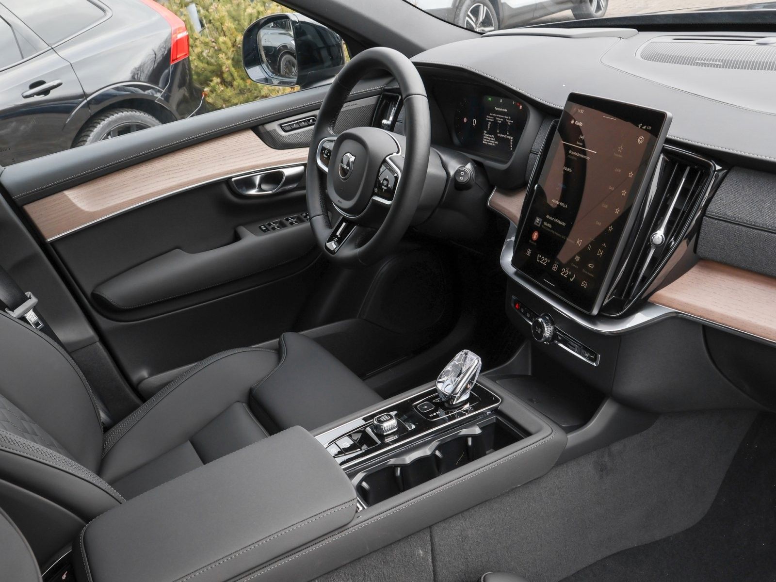 Fahrzeugabbildung Volvo XC90 Ultra Dark Recharge Plug-In Hybrid AWD