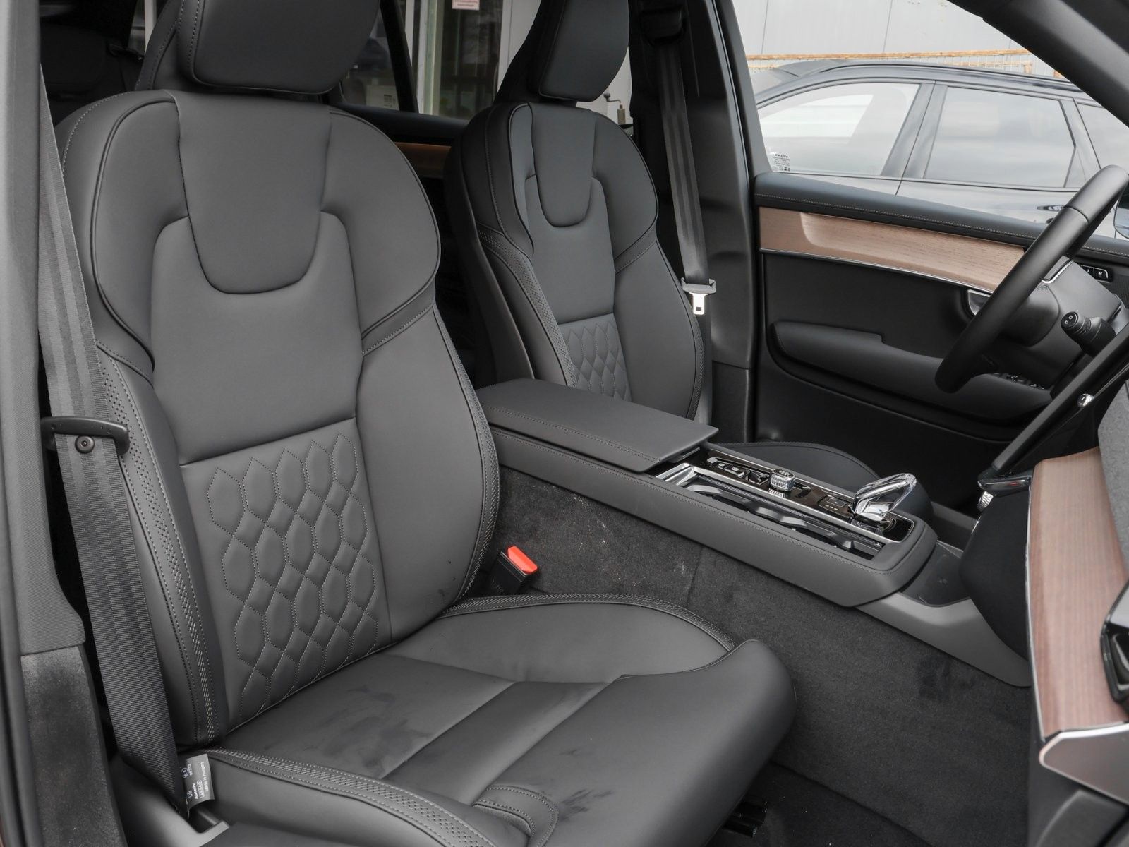 Fahrzeugabbildung Volvo XC90 Ultra Dark Recharge Plug-In Hybrid AWD